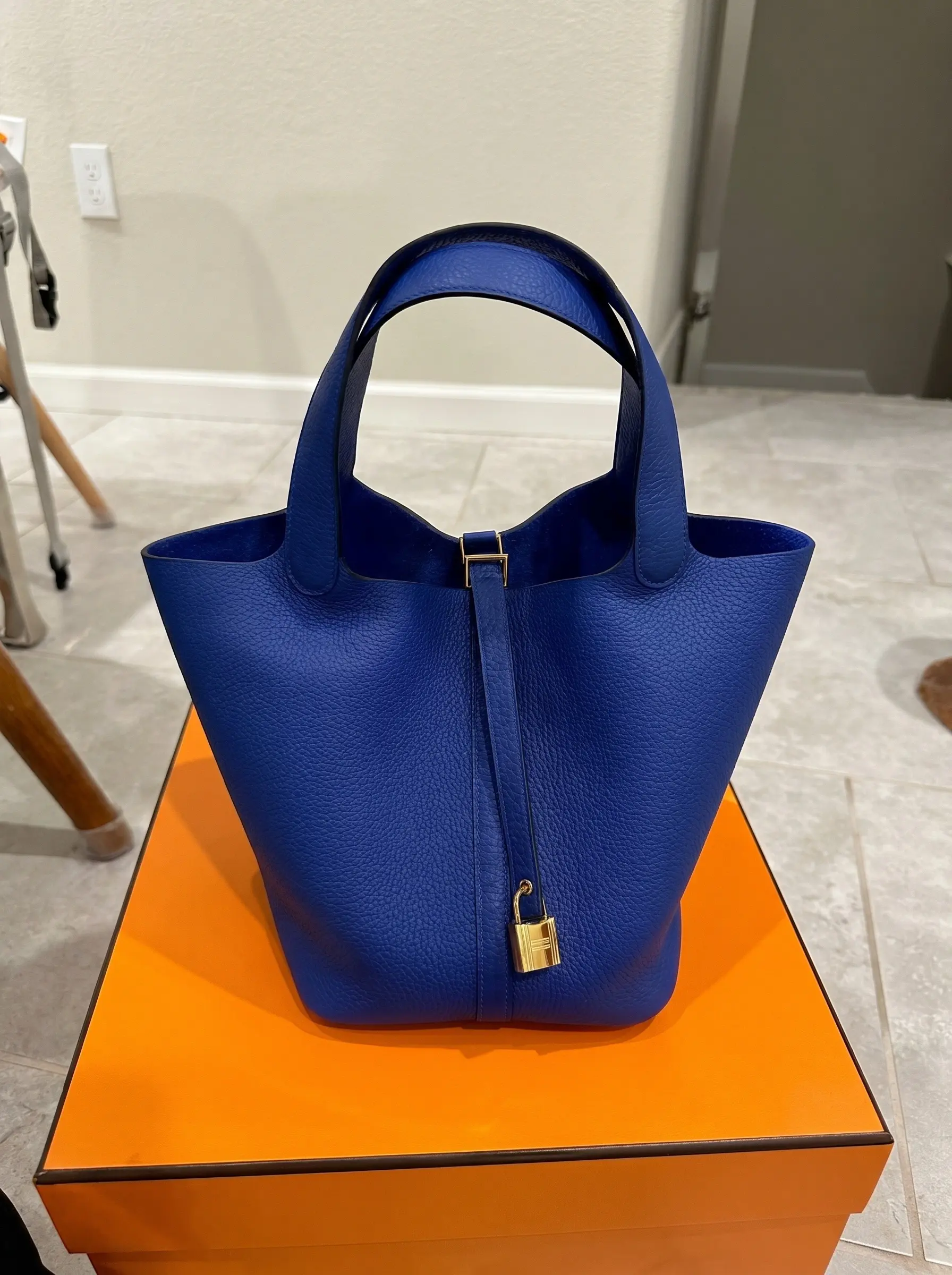 Hermès Picotin 22 Bleu Royal Togo leather bag with gold hardware